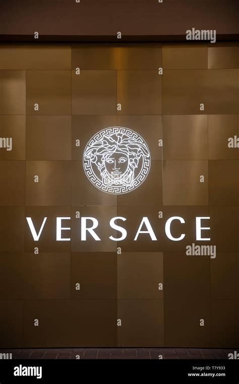 buy versace hotel room state of qatar|versace vendome doha.